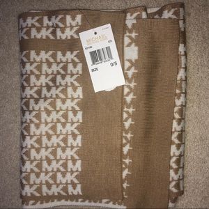 Michael Kors MK Logo Scarf (NWT)